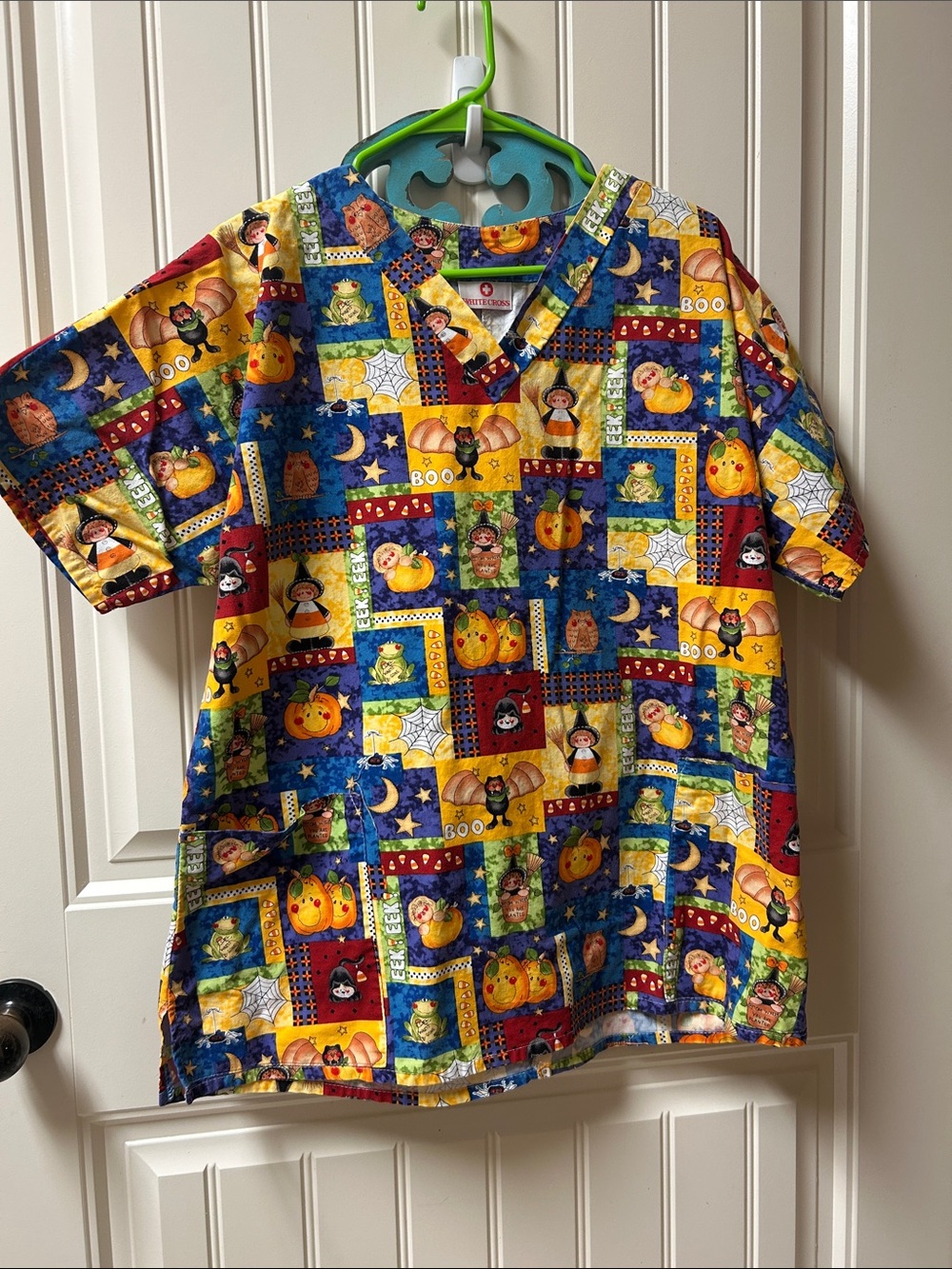 White Cross scrub (fall) Short-Sleeve Top - Blue/Yellow Multi